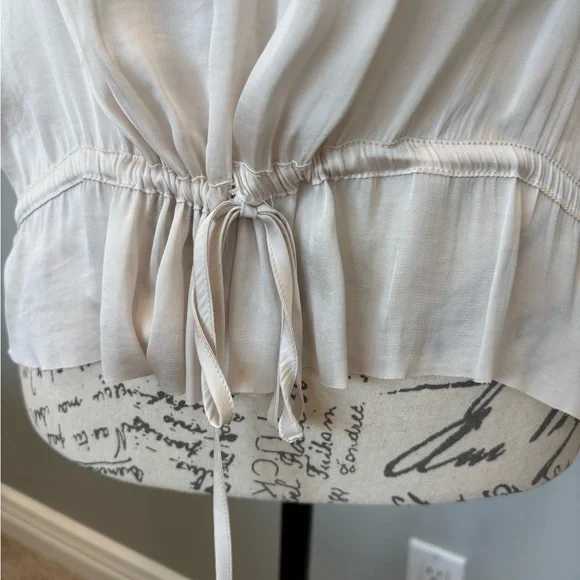 Banana Republic Ivory Top - Picture 4 of 5